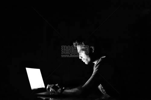 被黑异常风控不给提款怎么办_到底怎么办